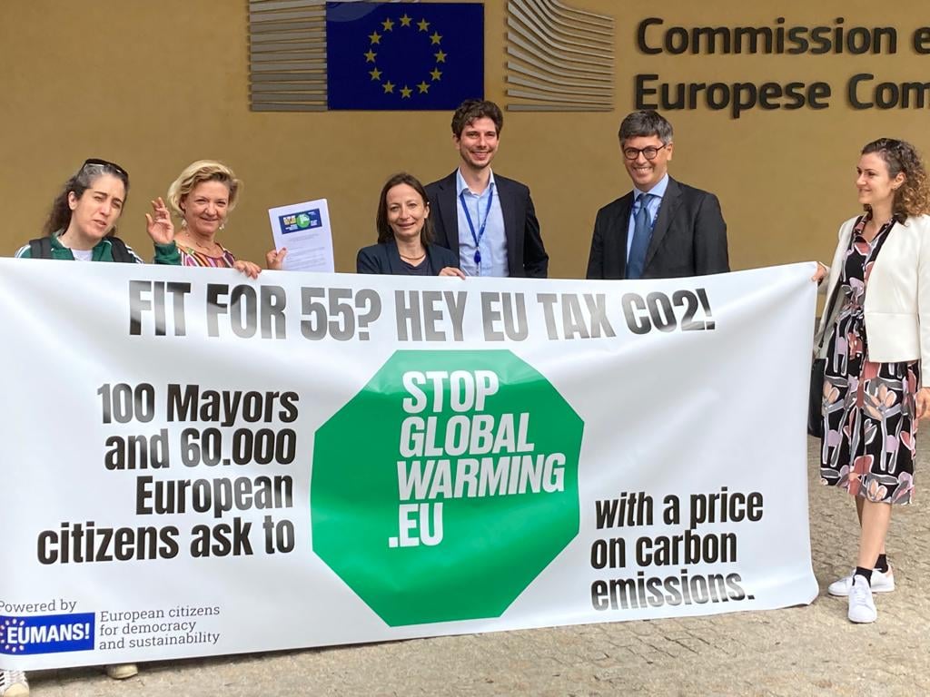delivery of the signatures of stopglobalwarming.eu